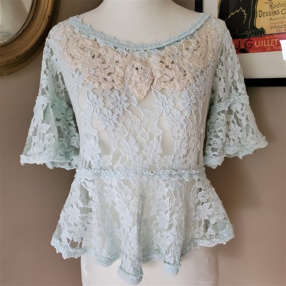 Free People Blue and Cream Lace Peplum Top Size XS - Picture 4 of 16